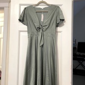 NEVER WORN - beautiful green silk dress